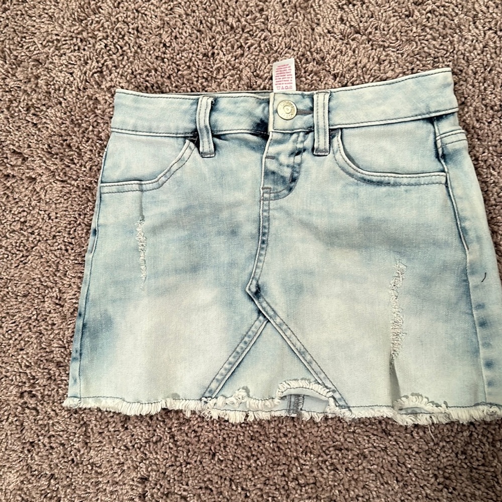 Denim skirt / skort justice size 6/7